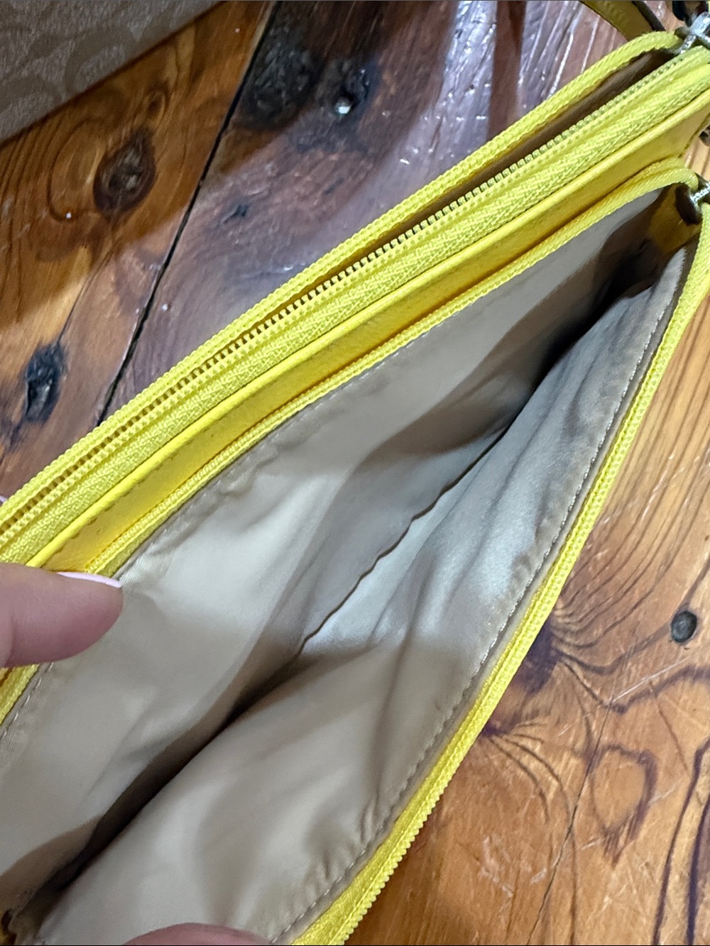 Coach Beige Signature Tote and Wristlet with Yellow and White Stripe - Picture 7 of 13